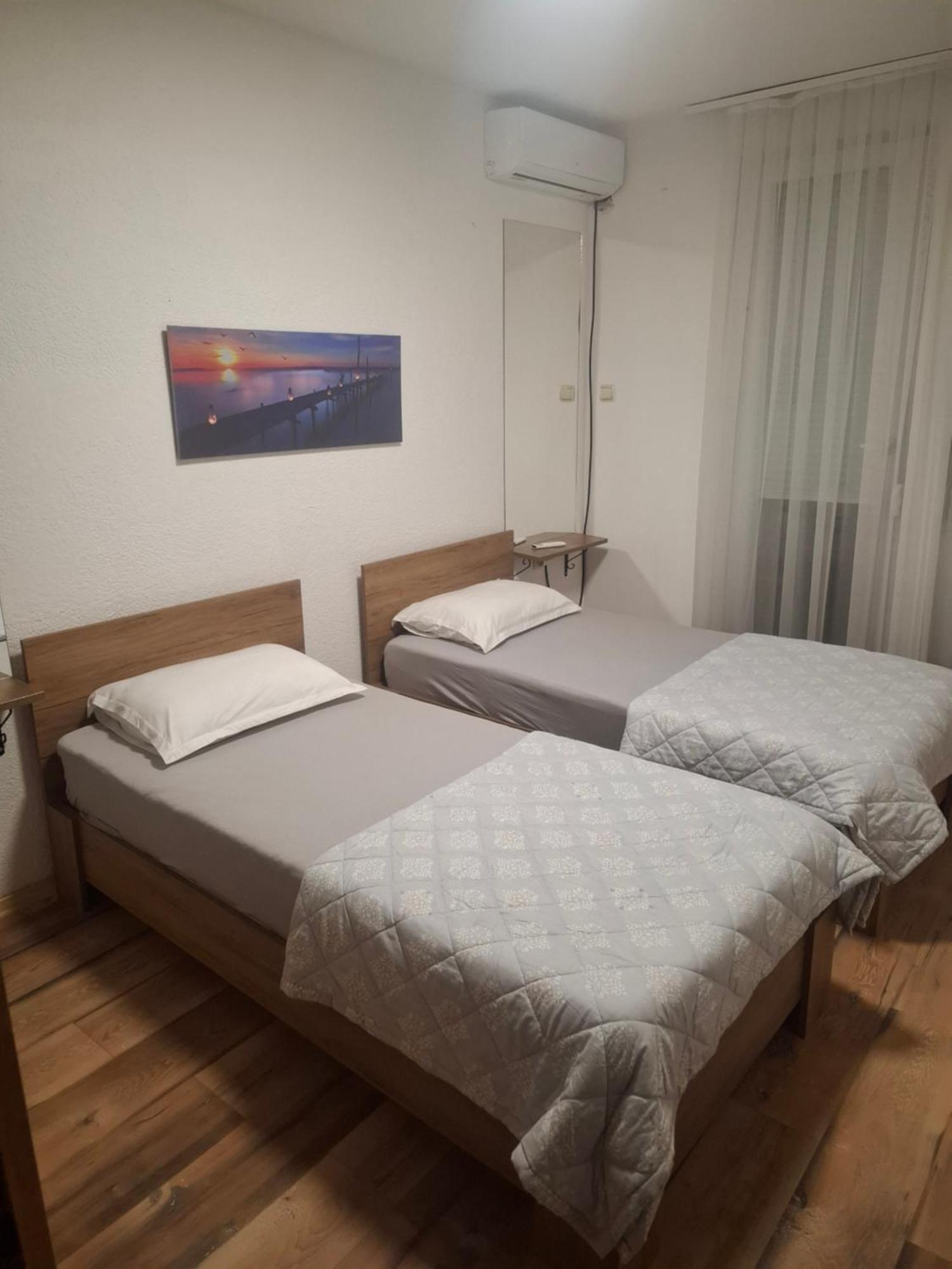 Nesi Apartmenti Приштина Екстер'єр фото