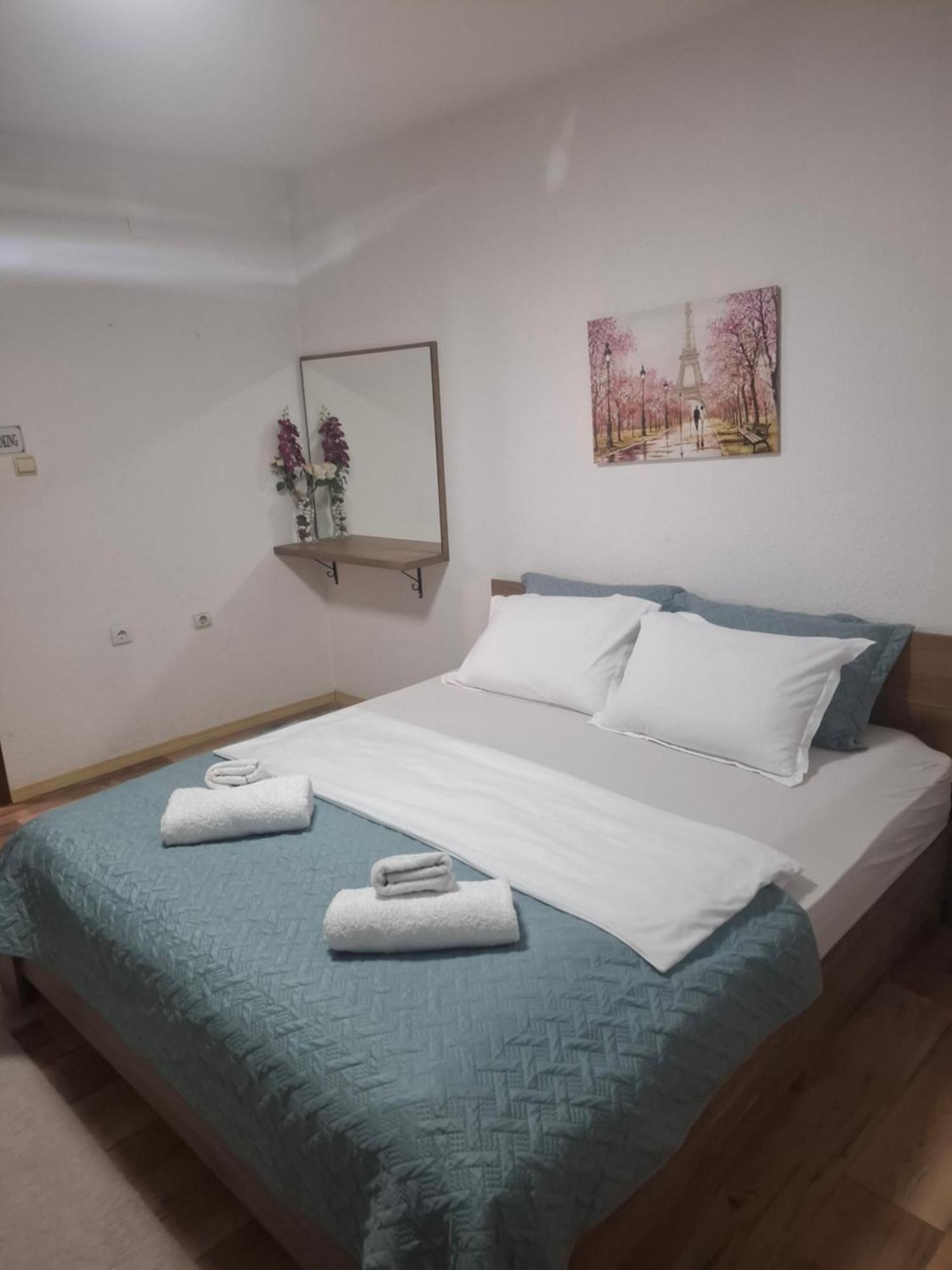 Nesi Apartmenti Приштина Екстер'єр фото
